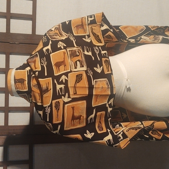 Black and Tan Giraffe Print Scarf with Fringe - Picture 1 of 5